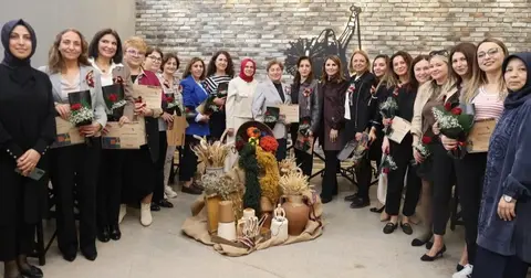 Kocaeli Belediyesi Öğretmenler Günü'nü Moda Akademisi'nde Kutladı