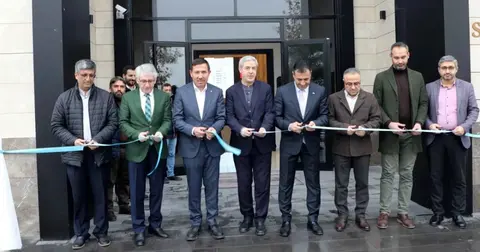 Konya'da “Mesneviden İnciler” hat sergisi açıldı