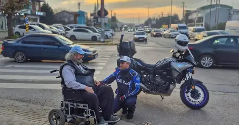 Kocaeli'de zabıta ekipleri engelli vatandaşı Engelsiz Taksi'ye yönlendirdi: Karamürsel yolculuğu güvenli tamamlandı