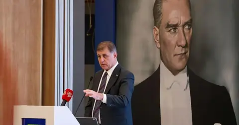 Başkan Tugay Burdur'da konuştu: Kendi kendine yeten şehirler artık bir gereklilik