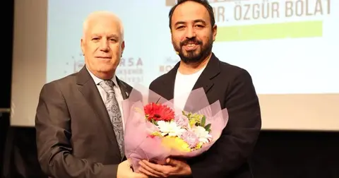 Başkan Bozbey'den gençlere 'hayal kurun' tavsiyesi