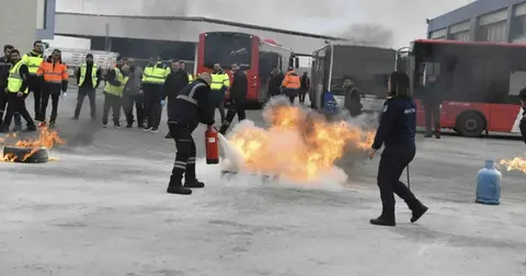 EGO 3. Bölge'de acil durum tatbikatı: 90 personel yangın ve kurtarma senaryoları uyguladı