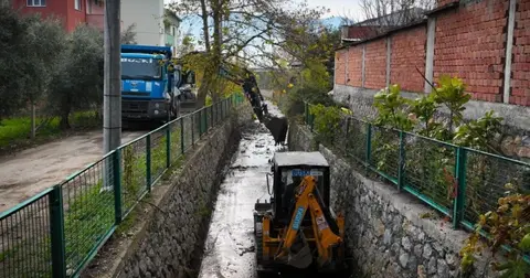 Bursa Büyükşehir'den taşkınlara karşı temizlik seferberliği