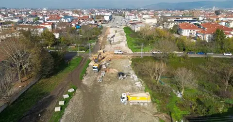 Sakarya'da Alparslan Türkeş Caddesi'nde altyapı güçlendirme çalışmaları başladı