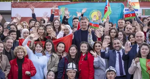 İzmir’de Türk Dili Ailesi Günü coşkusu