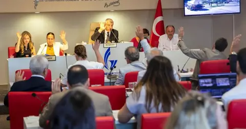 Güzelbahçe'de TOKİ konutları: Fay hattı ve imar eksikliği gündemde