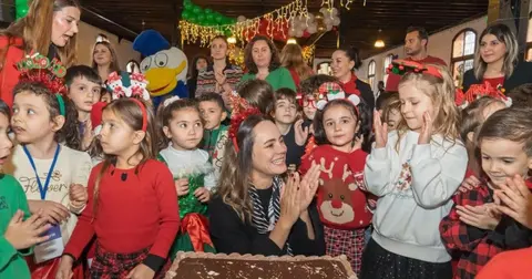 İzmir'de Çocuklar İçin Yılbaşı Surprisi Etkinliği Düzenlendi