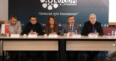 Bursa'da akıllı şehircilik konuşuldu