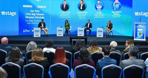 İzmir'de 19. Uluslararası Turizm Ticaret Fuarı ve Kongresi Düzenlendi