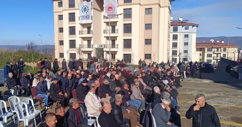 TOKİ'nin 105 sosyal konutu Pazaryeri'nde hak sahiplerine teslim edildi