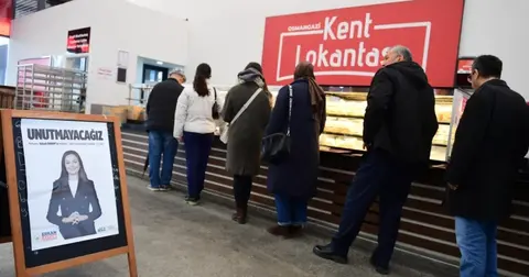 Osmangazi Belediyesi'nden vefat eden Şehzadeler Belediye Başkanı Gülşah Durbay için yedinci gün yemeği