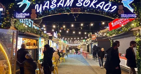 Beylikdüzü Yaşam Vadisi'nde Kış Festivali 30 Aralık'a kadar devam ediyor
