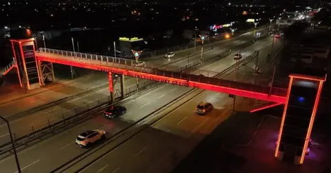 Kocaeli'den kadına şiddete karşı turuncu mesaj