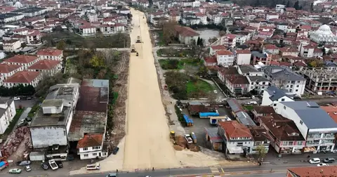 Sakarya'da bağlantı yolunda üstyapı çalışmaları hız kazandı