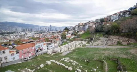 İzmir Büyükşehir Belediyesi Smyrna Kazılarına 34,5 Milyon Lira Ayıracak