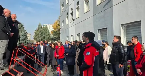 Kayseri Kocasinan'da personele acil durum tahliye ve yangın tatbikatı