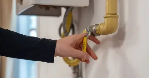 Soğuk havada doğal gaz uyarısı... Hayati hatalara dikkat!