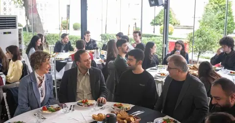 İzmir Bornova’da Gençlik ve Cumhuriyet vurgusu