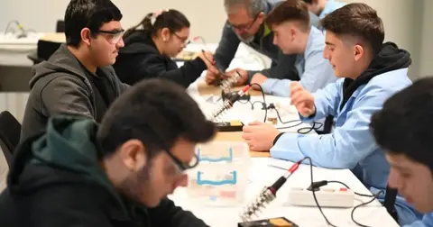 Bursa'da özel çocuklar bilimle buluştu