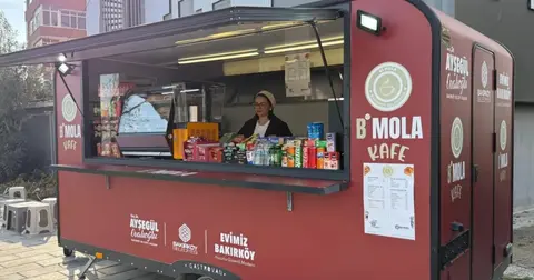 İstanbul Bakırköy’de B’Mola Karavan Kafe hizmete açıldı