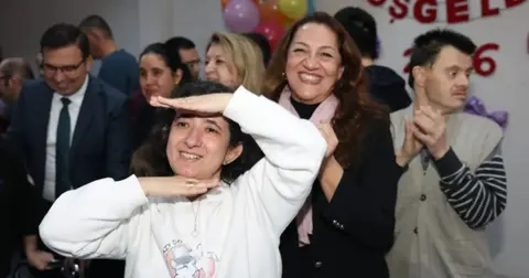 Bursa Nilüfer'de Bizim Ev'de yılbaşı heyecanı