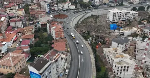 Trabzon'da yol çalışmaları gece gündüz sürüyor