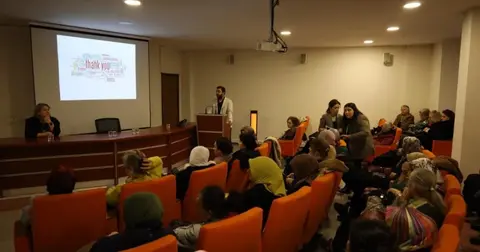 Kocaeli'de “Sağlıklı Yaş Alma Semineri” düzenlendi