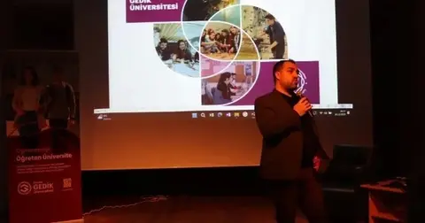 Maltepe Belediyesi'nden öğrencilere üniversite ve kariyer rehberliği semineri