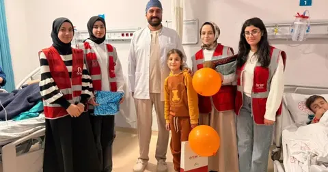 Mardin ÖNDER'den Eğitim ve Araştırma Hastanesi'ne moral ziyareti