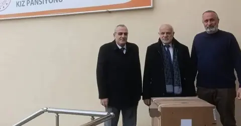 Niğde'de diyabetli öğrencilere “Mini Buzdolabı” desteği