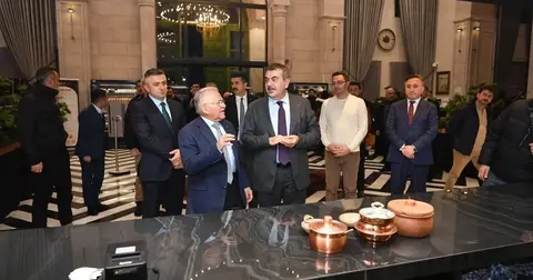 Yusuf Tekin'den Mutfak Sanatları Merkezi'ne övgü
