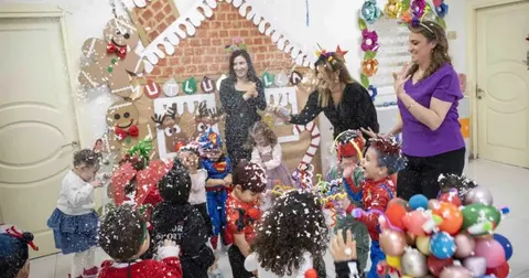 Bornova Belediyesi Çocuk Oyun ve Aktivite Merkezlerinde Yılbaşı Etkinliği Düzenlendi