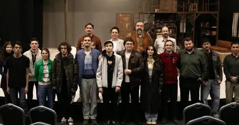 İzBBŞT gençlerle sahnede buluştu