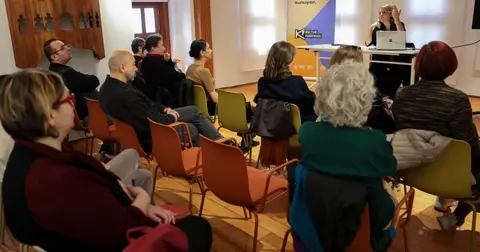 Bursa'da sanat ve düşüncenin ışığında sevgi konuşuldu