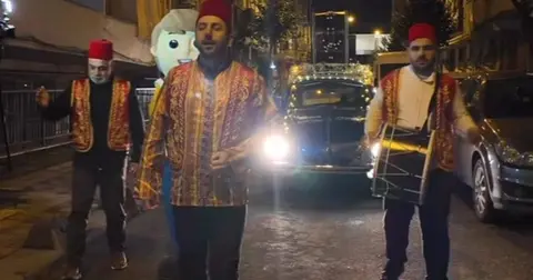 Esenler’de davullu vosvoslar sokaklarda