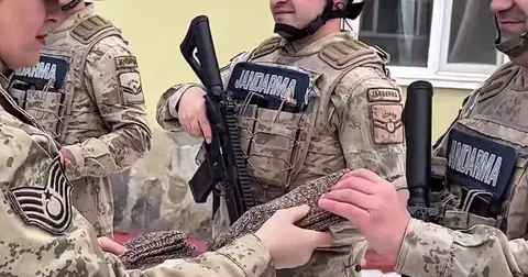 Bulgaristan'dan Mehmetçiğe iç ısıtan hediye