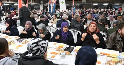 Bursa Osmangazi’de ramazan coşkusu meydanlara taşıyor