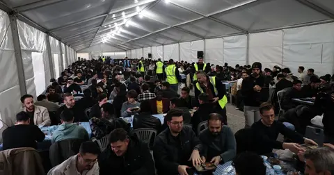Sakarya’da farklı renk ve coğrafyadan binler birlikte oruç açıyor