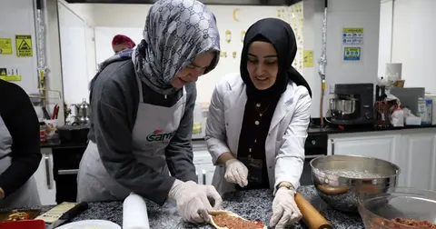 Ramazan’ın geleneksel lezzetleri SAMEK mutfağından geçti