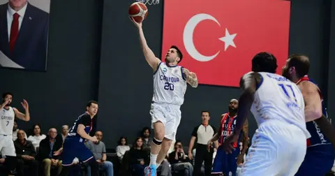 Çayırova şampiyonluk yolunda bir engeli daha aştı