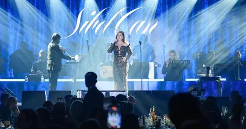 Sibel Can Yavru Vatan'da büyüledi
