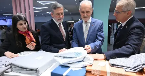 HOMETEX ziyaretçilerini ağırlamaya sürdürüyor
