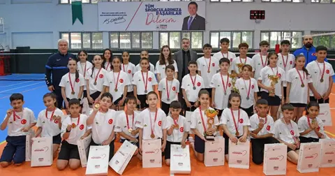Osmangazi Belediyespor’dan badmintonda tarihi başarı