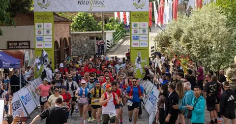 İzmir'de Efeler Yolu Ultra Trail’de madalyalar verildi