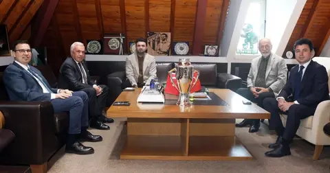Başkan Özdemir’den Bursaspor’a tebrik ziyareti
