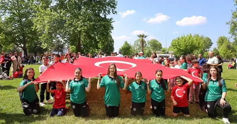 Sakarya Aziz Duran Parkı’nda 19 Mayıs şöleni yaşandı
