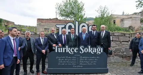 Ortak Türk Alfabesi Anıtı Kayseri Talas'ta açıldı