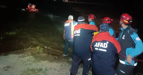Bursa’da derede mahsur kalan 4 kişi AFAD ekiplerince kurtarıldı