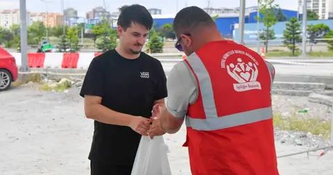 Başkent'te bayram dayanışması sürüyor