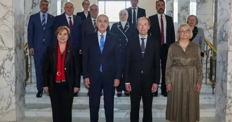 TBMM Başkanı Kurtulmuş, NATO ve bölgesel barış mesajları verdi